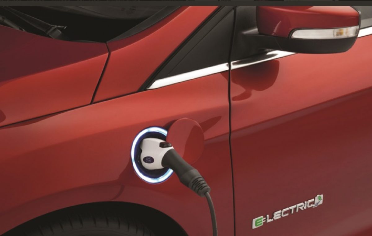 Τρία ηλεκτρικά μοντέλα έτοιμα να μπουν στην πρίζα