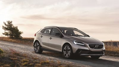 Volvo V40 Cross Country Τ3 1.5 Auto Business Plus: Πλούσιο με σούπερ τιμή 