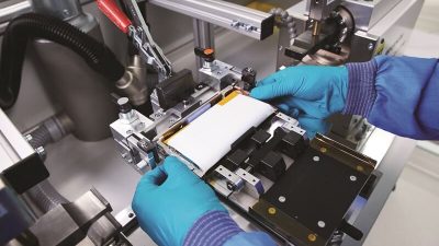 BMW Group : Μπαταρίες για ηλεκτρικά.