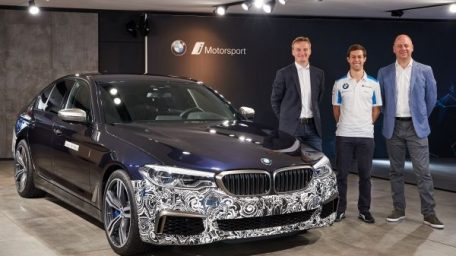 Το όχημα δοκιμών “Power BEV” του BMW Group εφοδιάζεται με τρεις ηλεκτροκινητήρες