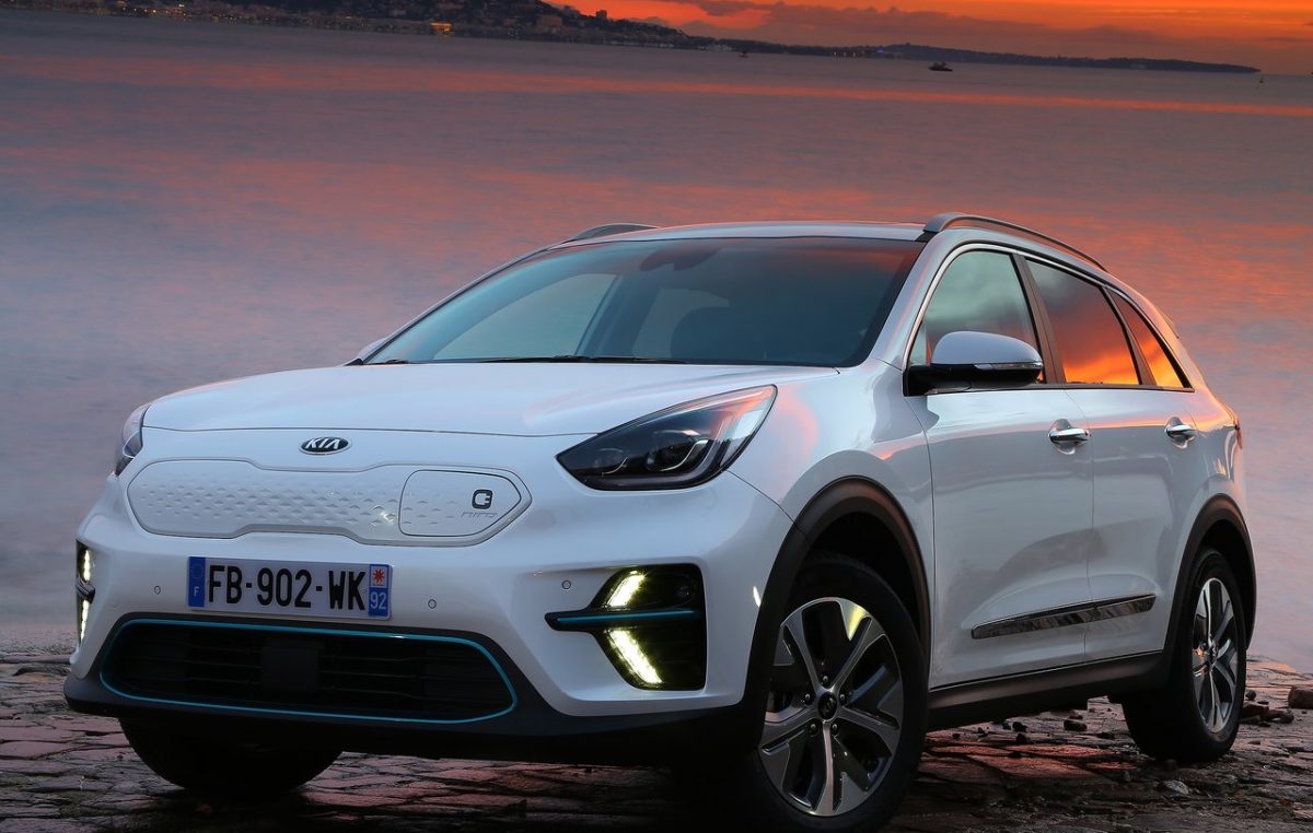 Kia: Σε υβριδικά μονοπάτια και το Niro