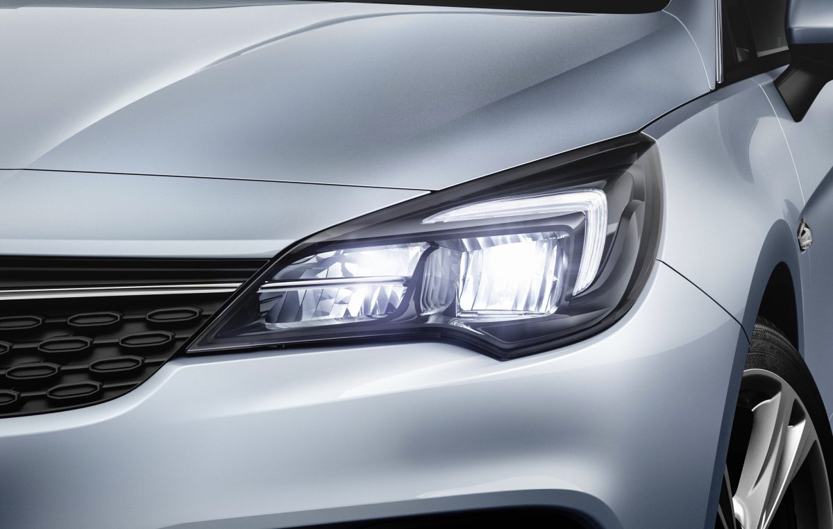 Νέα Opel Corsa και Astra με Ενεργειακά Αποδοτικούς Προβολείς LED