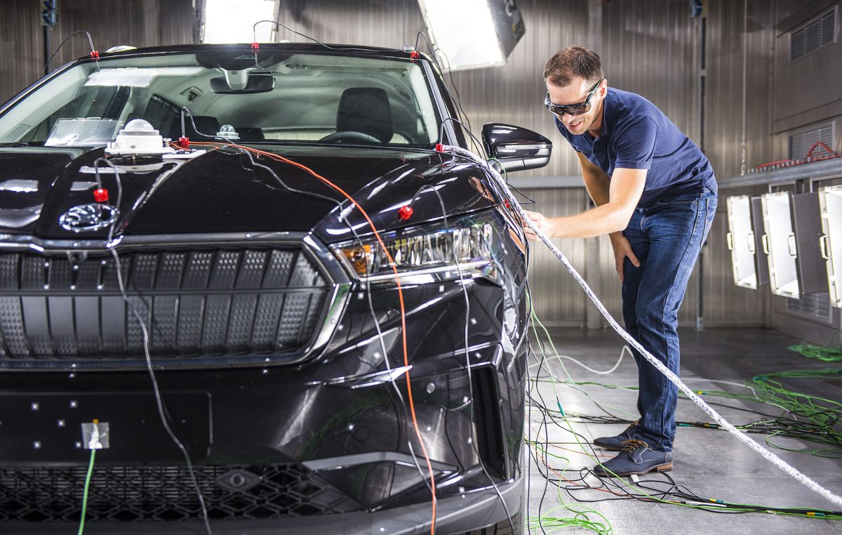 Θάλαμος κλιματολογικών προσομοιώσεων για τα ηλεκτρικά μοντέλα της SKODA