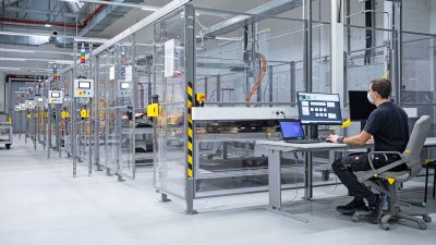 Η Opel είναι Ηλεκτρική: Κέντρο Μπαταριών στο Rüsselsheim για Κορυφαίο Σέρβις