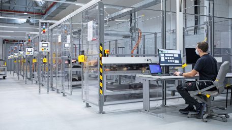 Η Opel είναι Ηλεκτρική: Κέντρο Μπαταριών στο Rüsselsheim για Κορυφαίο Σέρβις