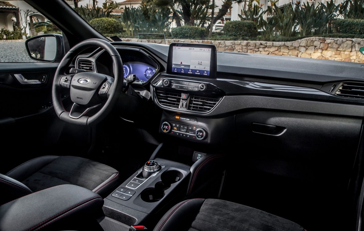 «Μένουμε συνδεδεμένοι» με το νέο Ford Kuga