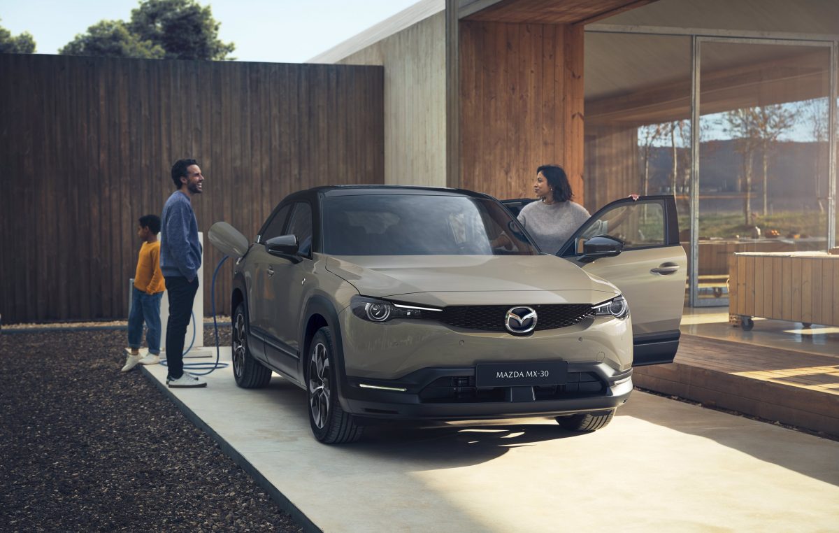 Η Mazda παρουσιάζει το MX-30 e-Skyactiv R-EV!