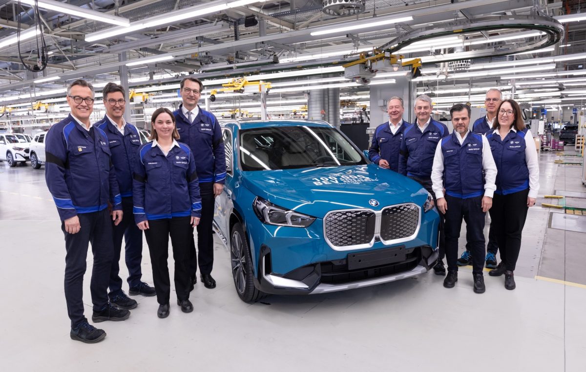 BMW: Γκαζώνουν τα ηλεκτρικά!