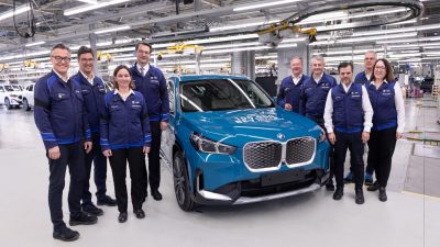 BMW: Γκαζώνουν τα ηλεκτρικά!