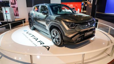 e VITARA: Η Suzuki παρουσιάζει το πρώτο αμιγώς ηλεκτρικό αυτοκίνητό της στο Σαλόνι Αυτοκινήτου των Βρυξελλών
