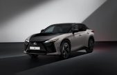 Η Lexus οδηγεί τις εξελίξεις στην καινοτομία της τεχνολογίας BEV
