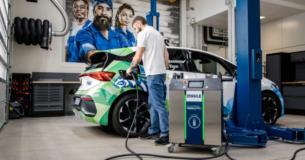 Η MAHLE επενδύει στη διεθνή μεταφορά γνώσης