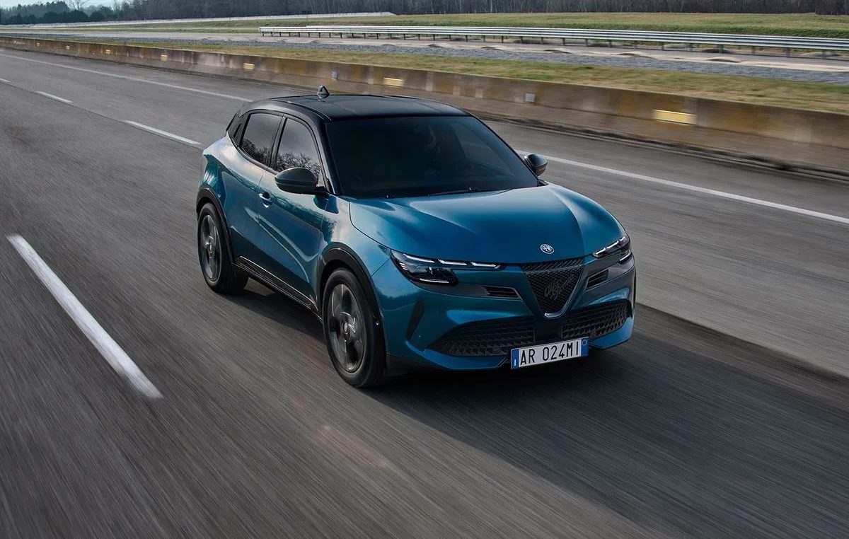 Η Alfa Romeo Junior Ibrida με 8 χρόνια εγγύηση