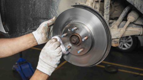 Ο απόλυτος οδηγός για γράσο φρένων: σωστή χρήση & αποφυγή θορύβων