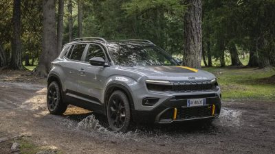 Το τετρακίνητο Avenger 4xe στον κόσμο των τετρακίνητων Jeep
