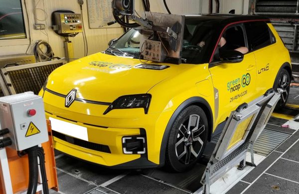 Τα ηλεκτρικά Renault 4 ETech και Renault 5 ETech τιμήθηκαν με την ανώτατη βαθμολογία πέντε αστέρων από τον Green NCAP