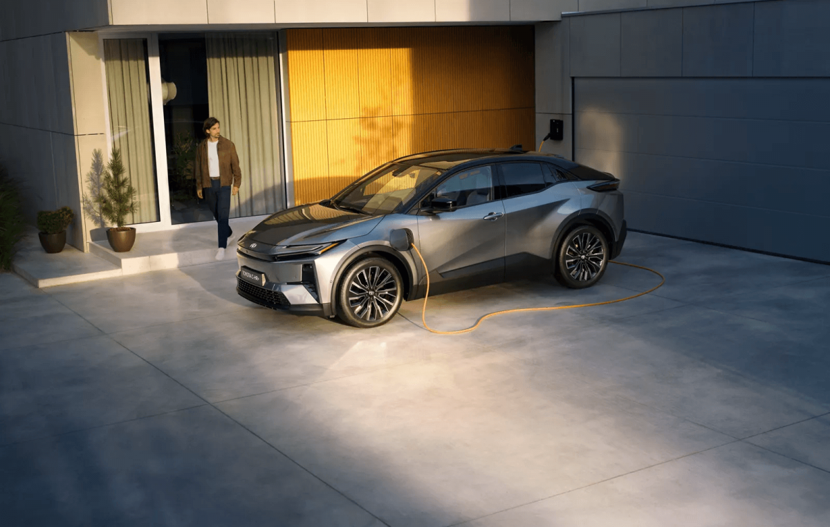 Νέα υπηρεσία Toyota HomeCharge: Μια ολοκληρωμένη και αξιόπιστη εμπειρία φόρτισης